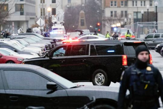 Όχημα που μετέφερε τον τέως Αμερικανό πρόεδρο